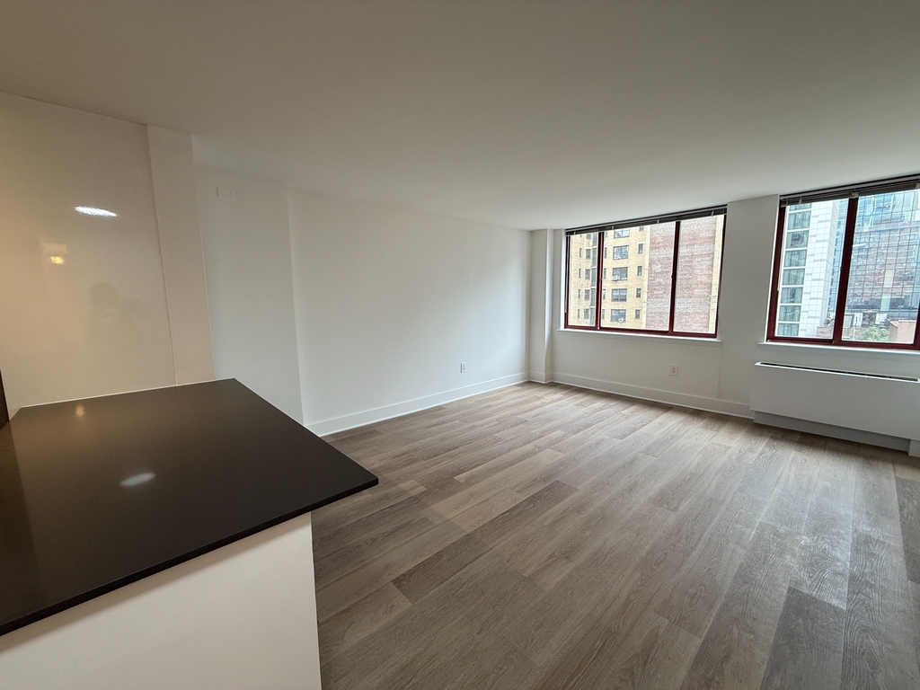 West 34th St and Dyer Ave - Photo 4