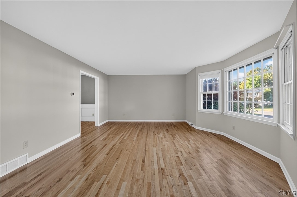 4776 Edgeworth Drive - Photo 7