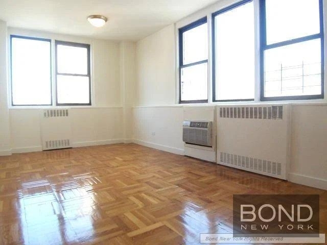 East 79th Street - Photo 1