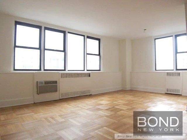 East 79th Street - Photo 0