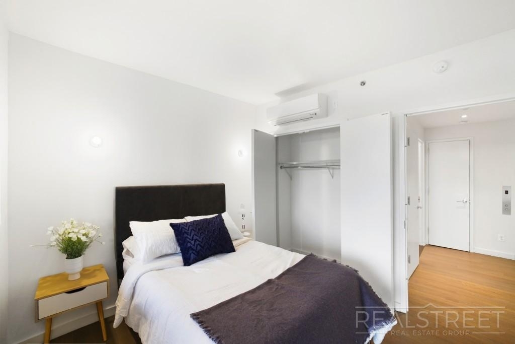349 Kent Ave - Photo 7