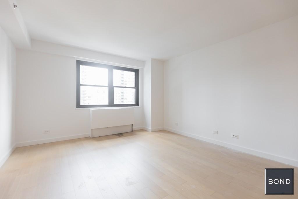 East 39th Street - Photo 7