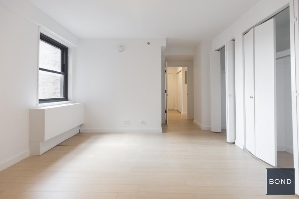 East 39th Street - Photo 5