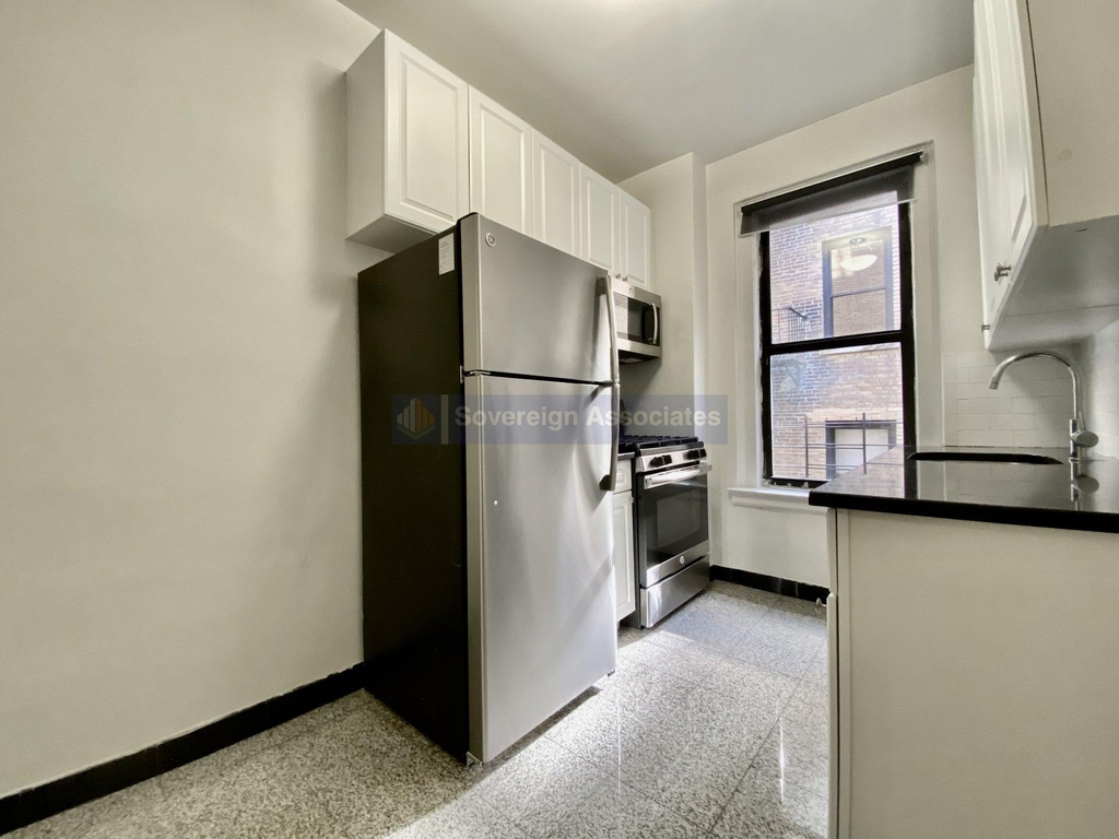 664 West 163rd Street - Photo 2