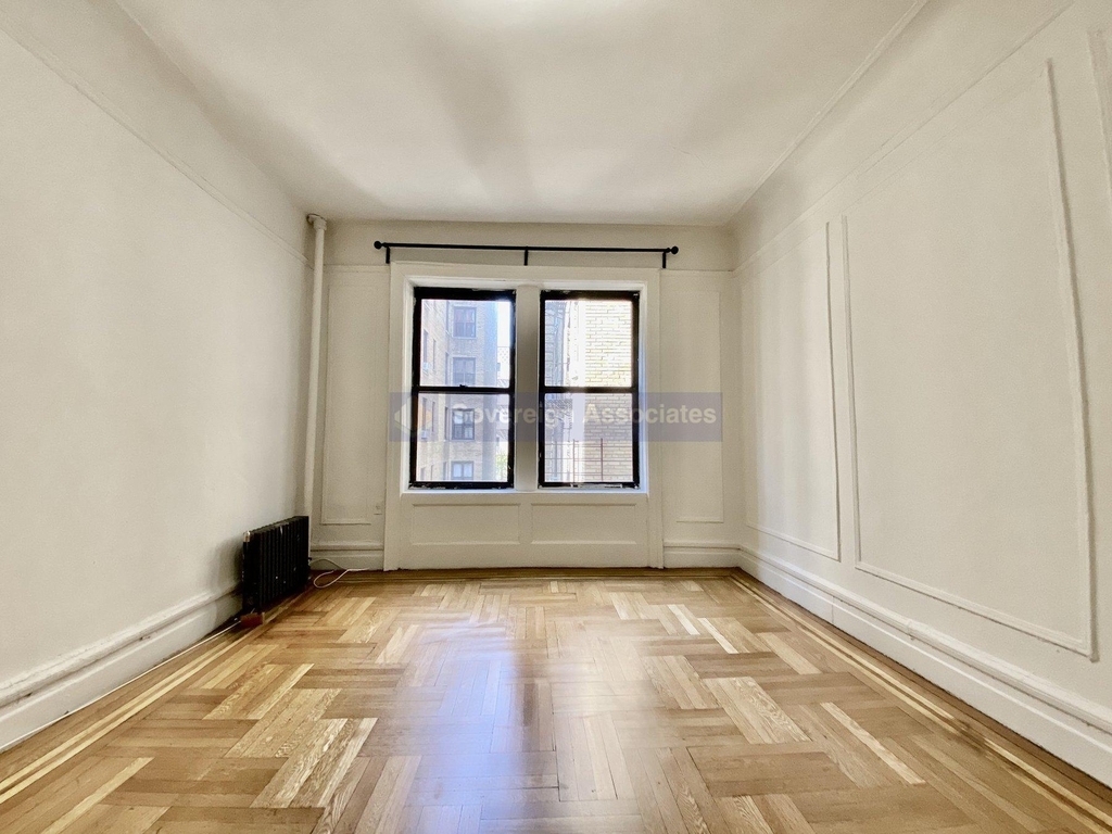 664 West 163rd Street - Photo 6