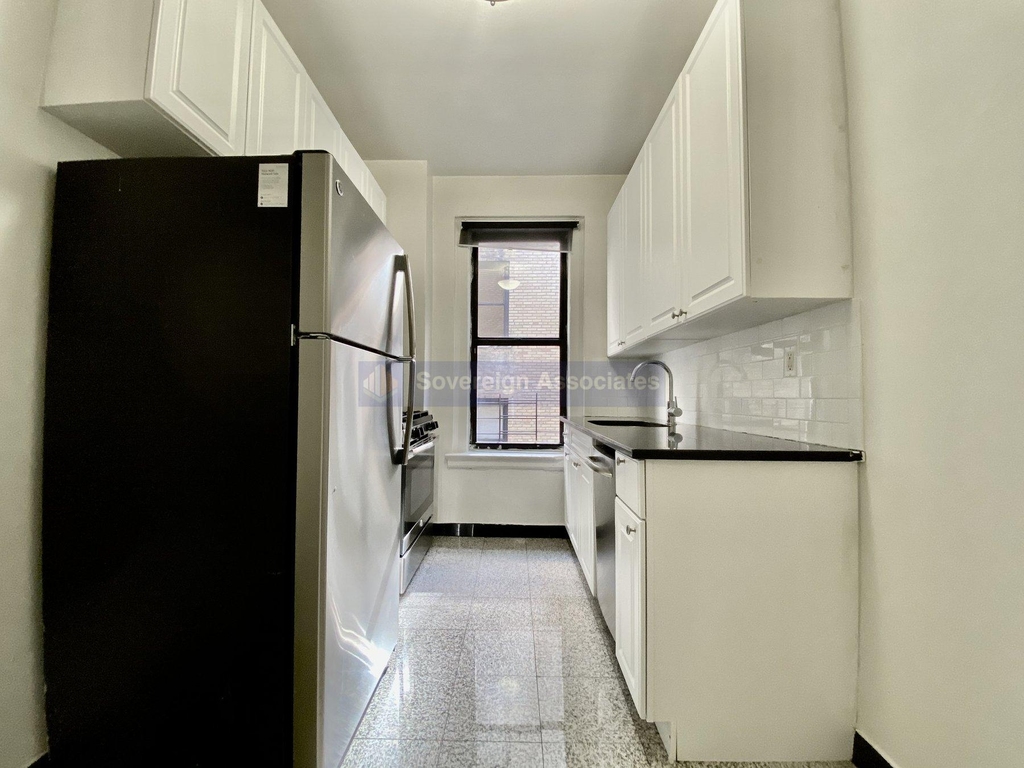 664 West 163rd Street - Photo 4