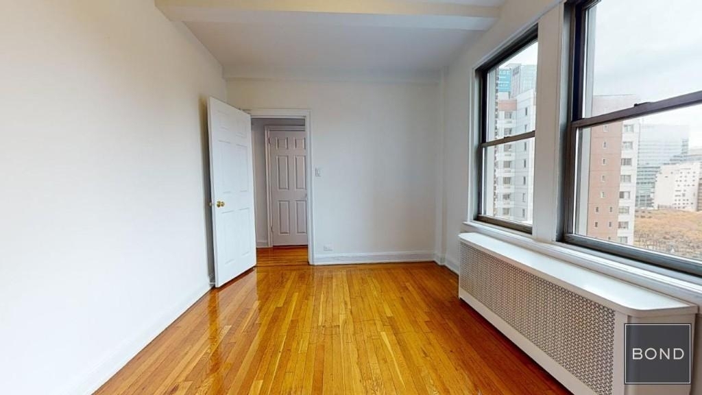 East 38th Street - Photo 5