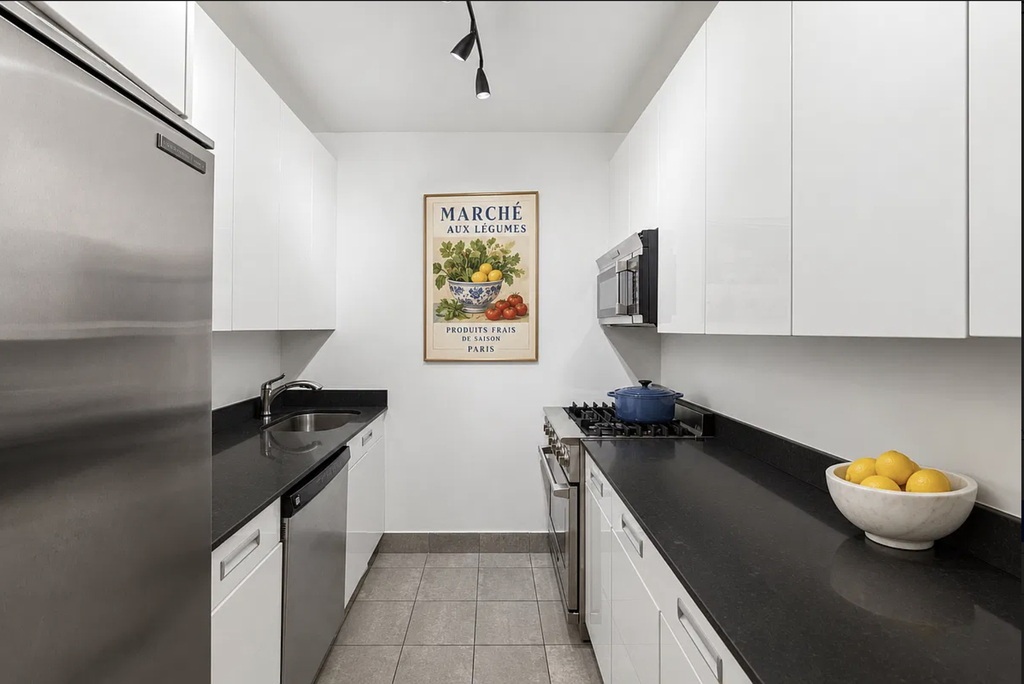 99 John Street - Photo 2