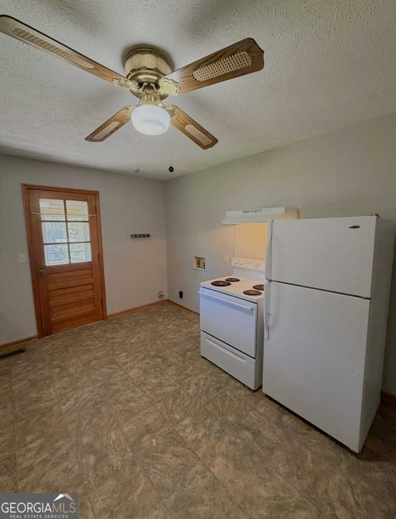 110 Bryan Street - Photo 4