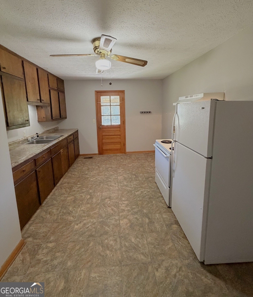 110 Bryan Street - Photo 5