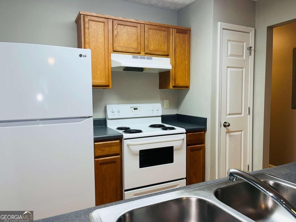 105 Granite Street - Photo 3