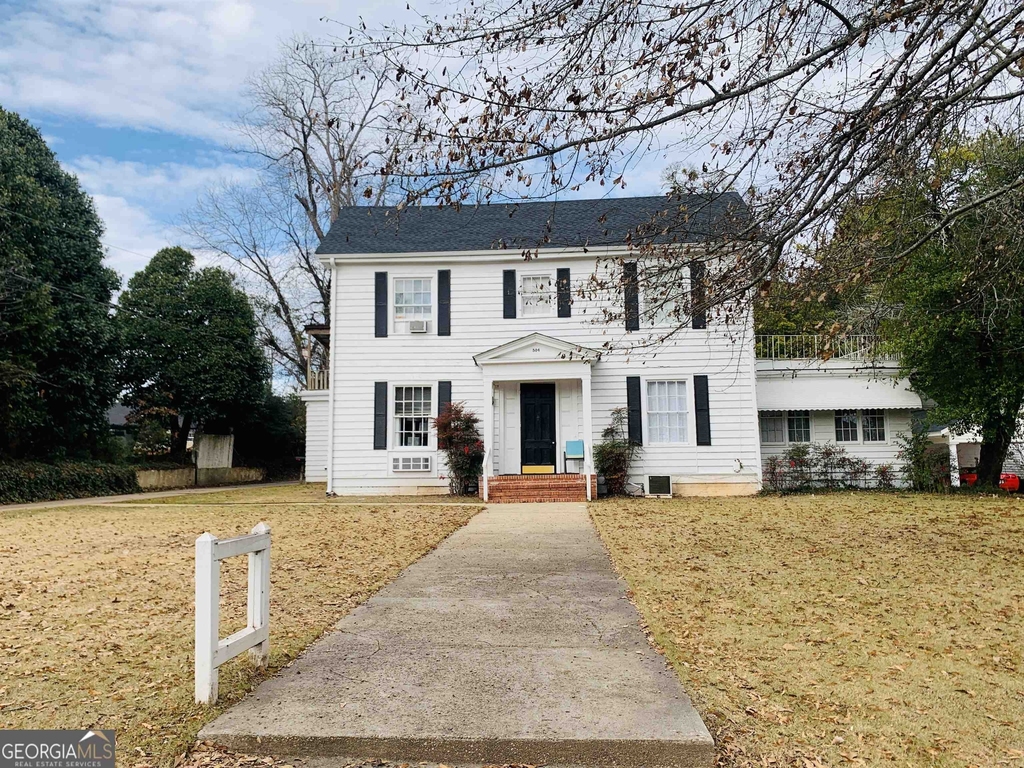 504 Broad Street - Photo 0