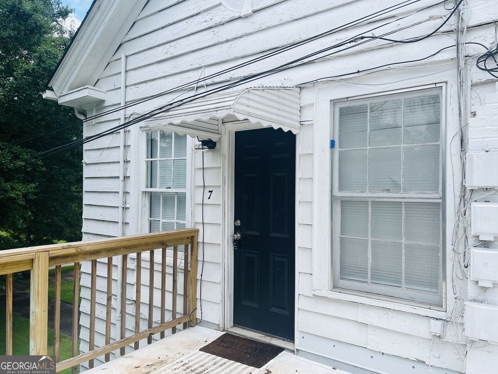504 Broad Street - Photo 2