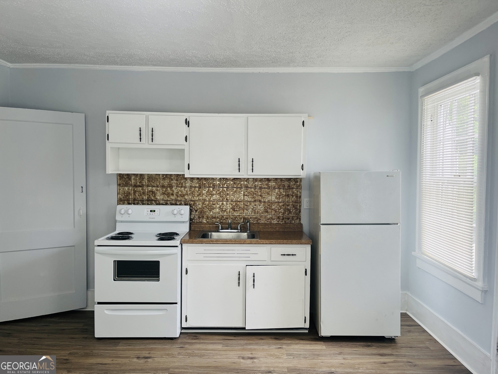 504 Broad Street - Photo 7