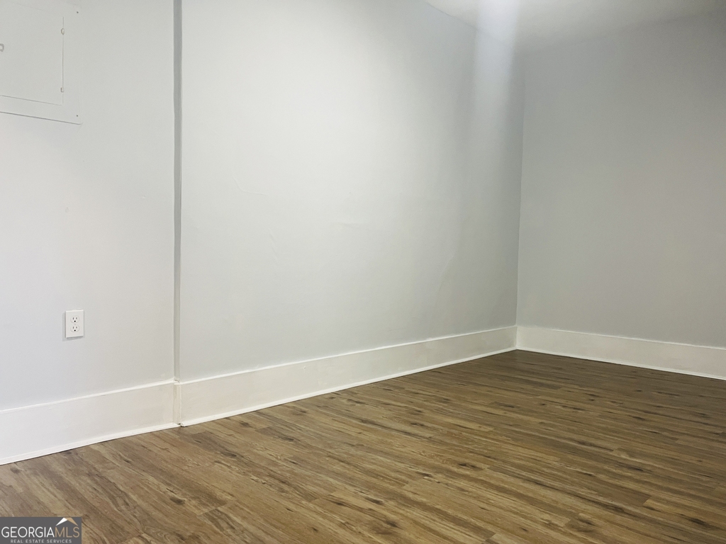 504 Broad Street - Photo 8