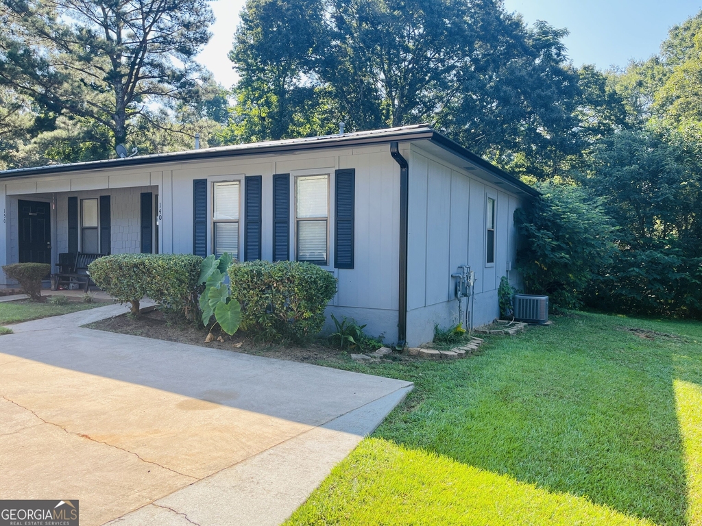 140 Pine Terrace - Photo 1