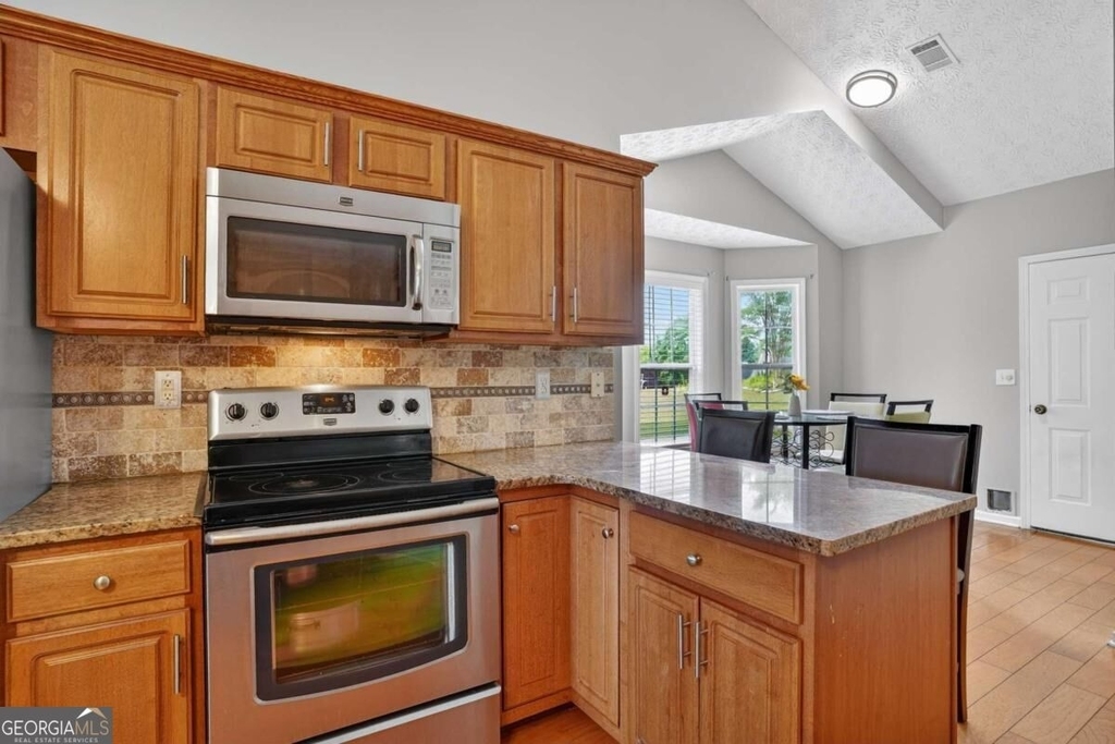 2270 Taylor Pointe Way - Photo 17