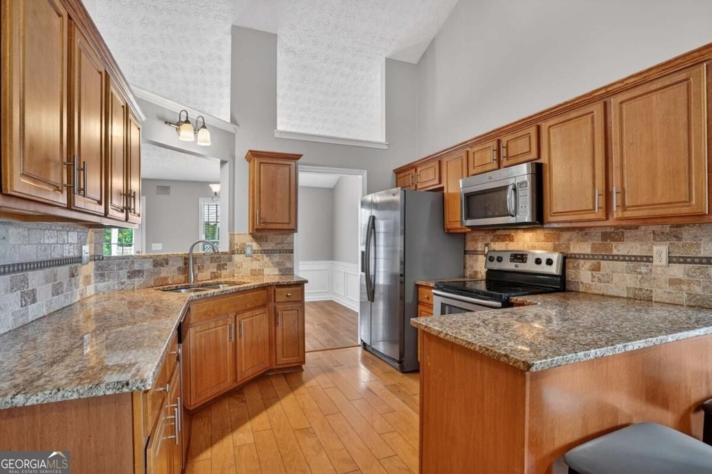 2270 Taylor Pointe Way - Photo 14