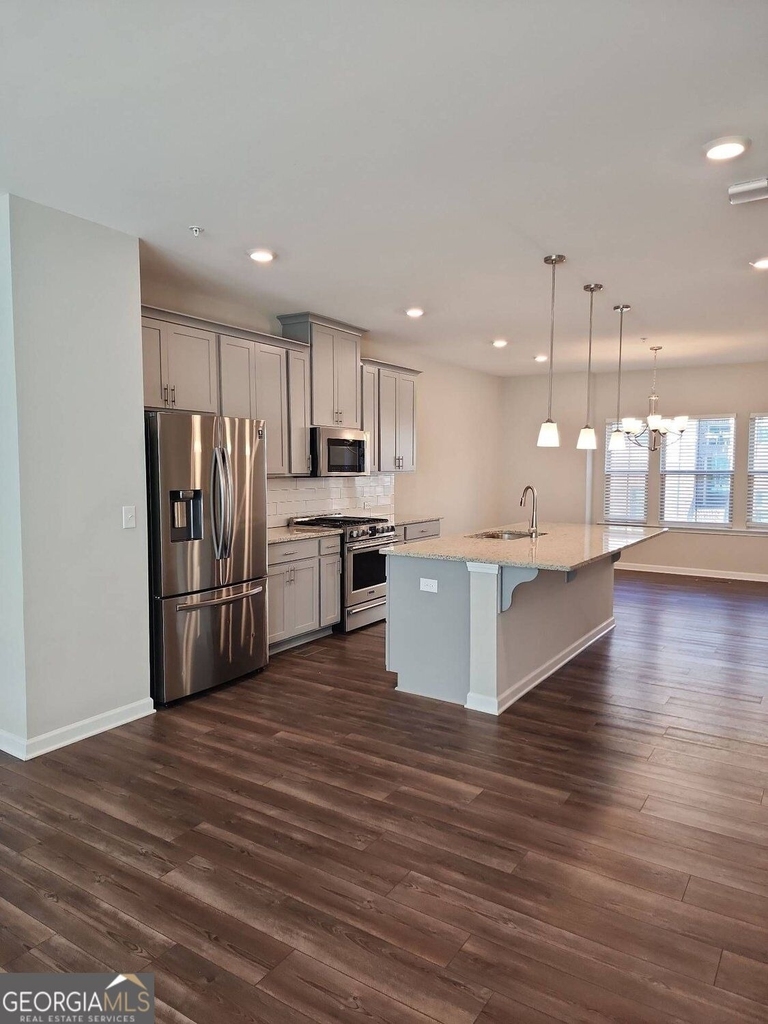 327 Commons Avenue - Photo 8