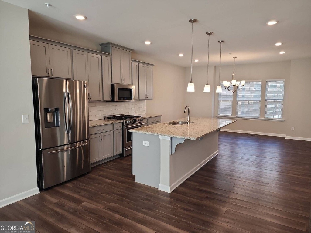 327 Commons Avenue - Photo 7