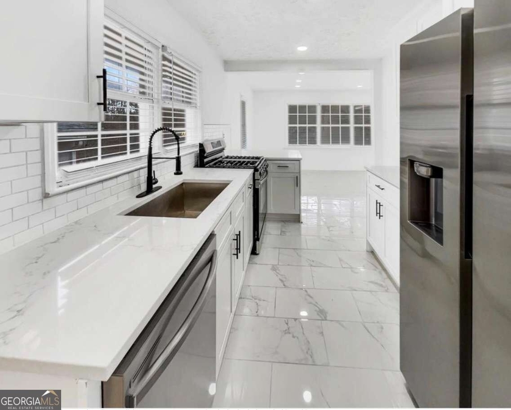 136 Victor Circle Nw - Photo 3