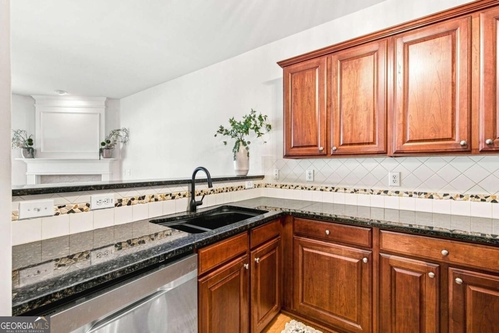 9820 Alger Trace - Photo 10