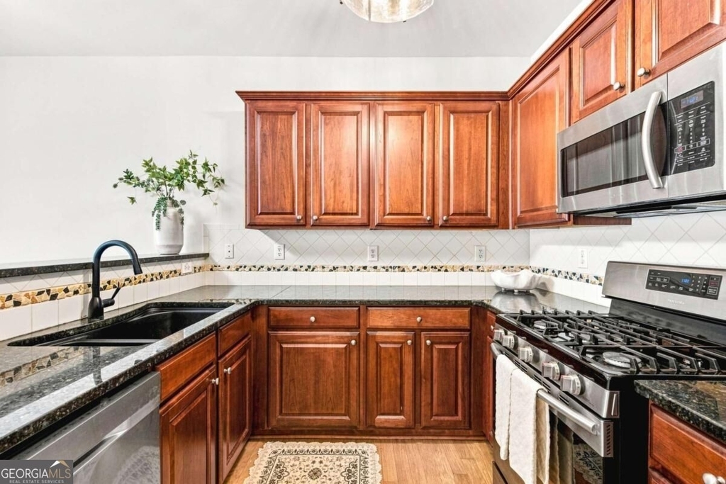9820 Alger Trace - Photo 9