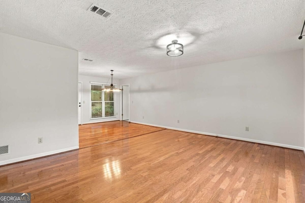 3095 Woodland Drive Nw - Photo 4