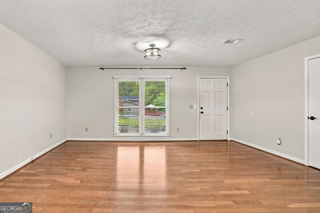 3095 Woodland Drive Nw - Photo 7