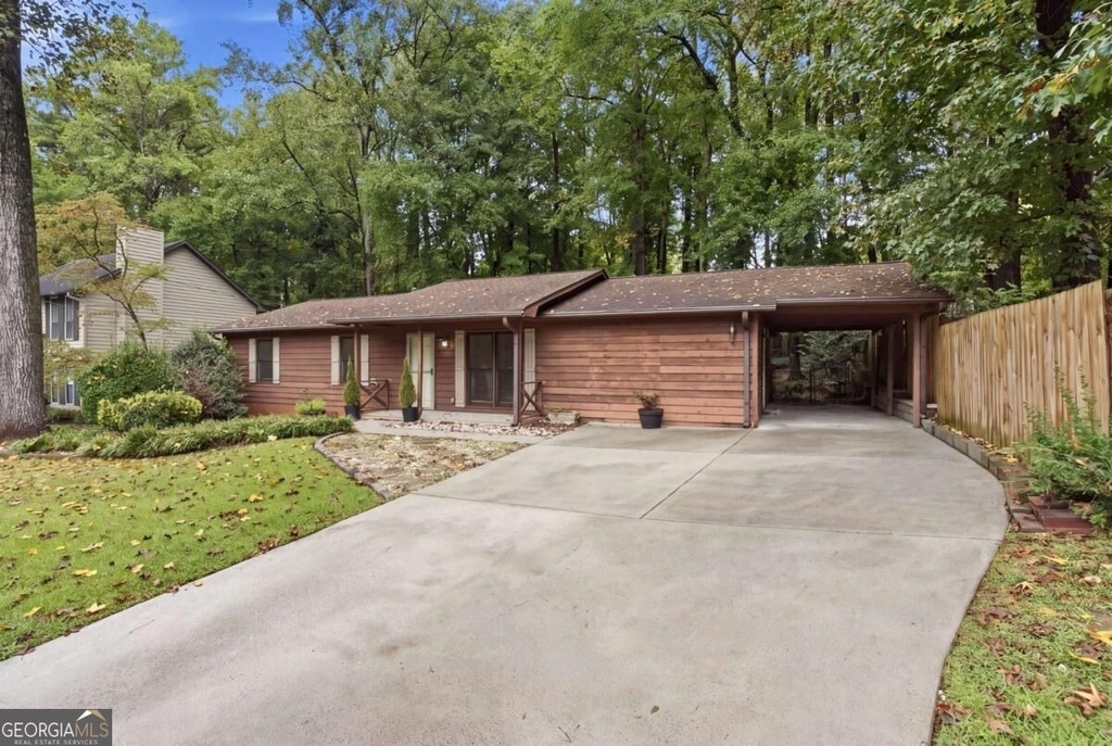 3095 Woodland Drive Nw - Photo 1