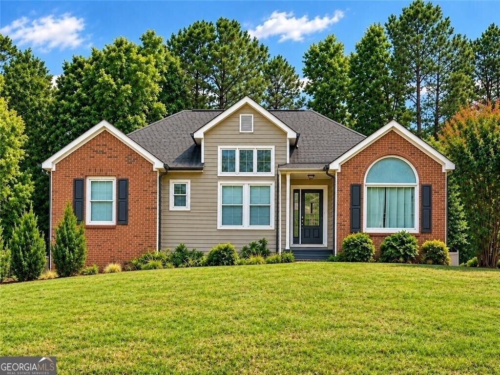 154 Camden Woods Drive - Photo 1