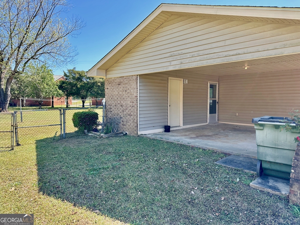 266 Valencia Circle - Photo 16