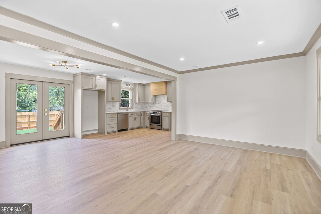 66 Young Avenue - Photo 2