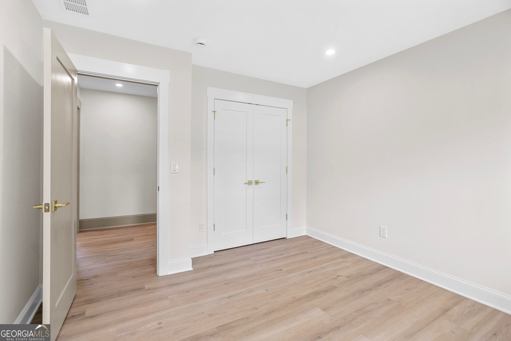 66 Young Avenue - Photo 9