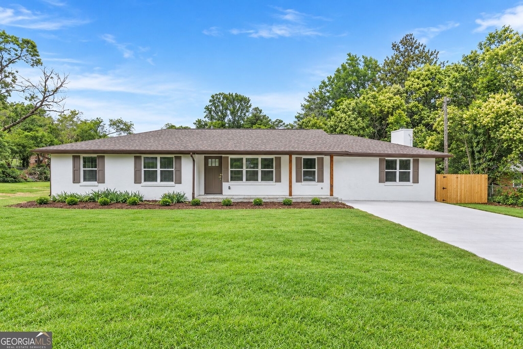 66 Young Avenue - Photo 0