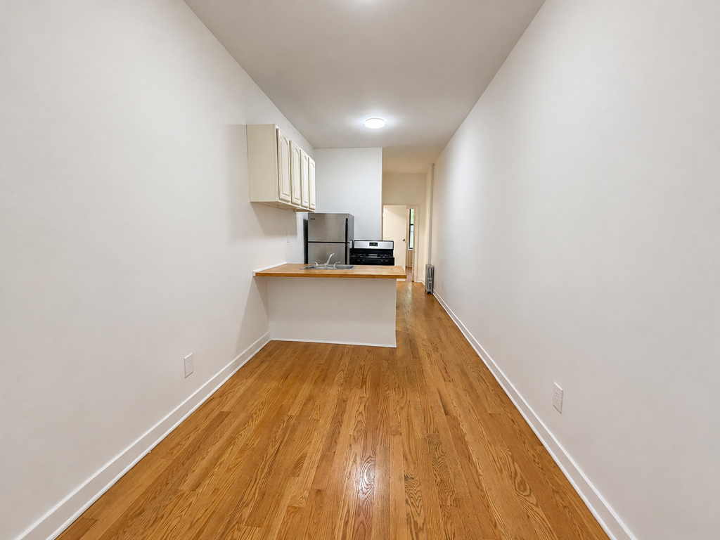 369 Menahan Street - Photo 1