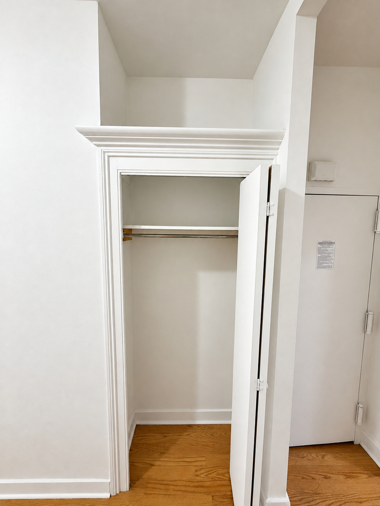 369 Menahan Street - Photo 8