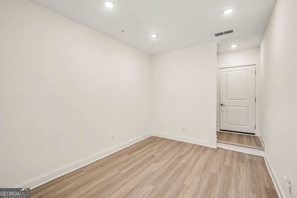 409 Burgundy Way - Photo 9