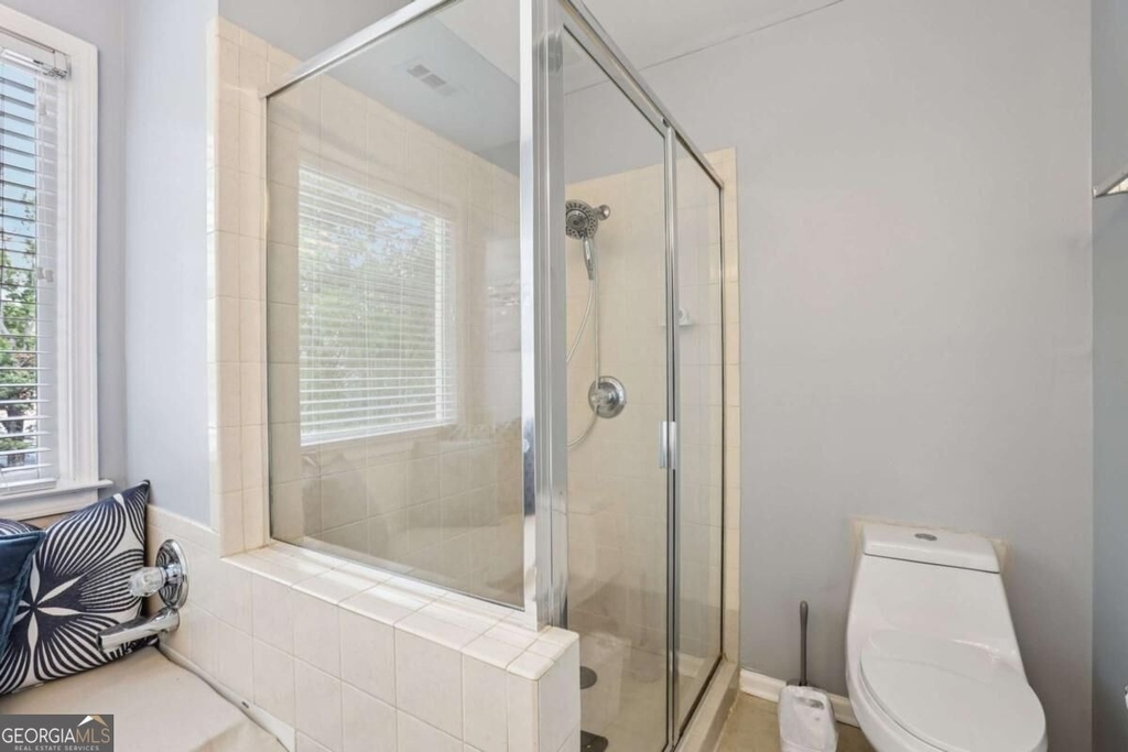 663 Windsor Street Sw - Photo 14