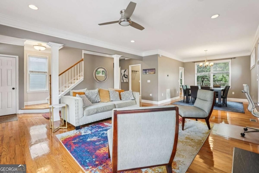 663 Windsor Street Sw - Photo 6