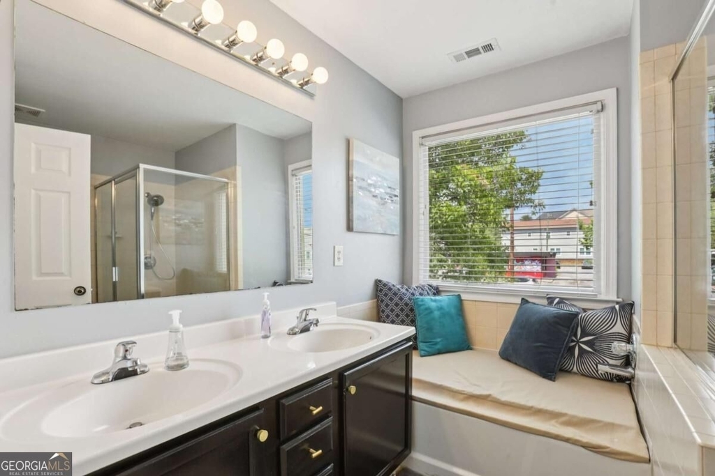 663 Windsor Street Sw - Photo 15