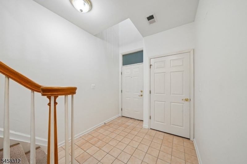 611 Binghampton Ln - Photo 2