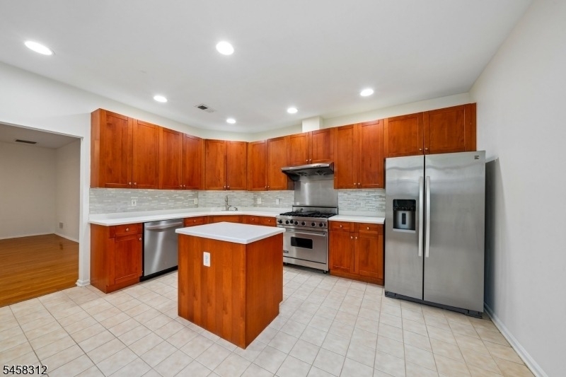 611 Binghampton Ln - Photo 14