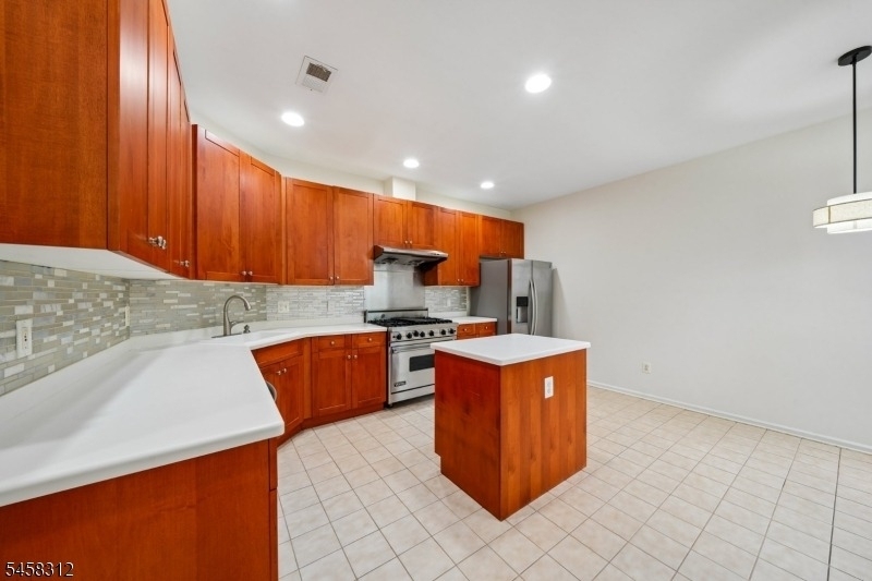 611 Binghampton Ln - Photo 12