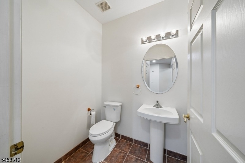 611 Binghampton Ln - Photo 16