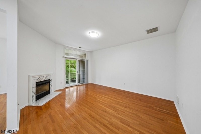 611 Binghampton Ln - Photo 7
