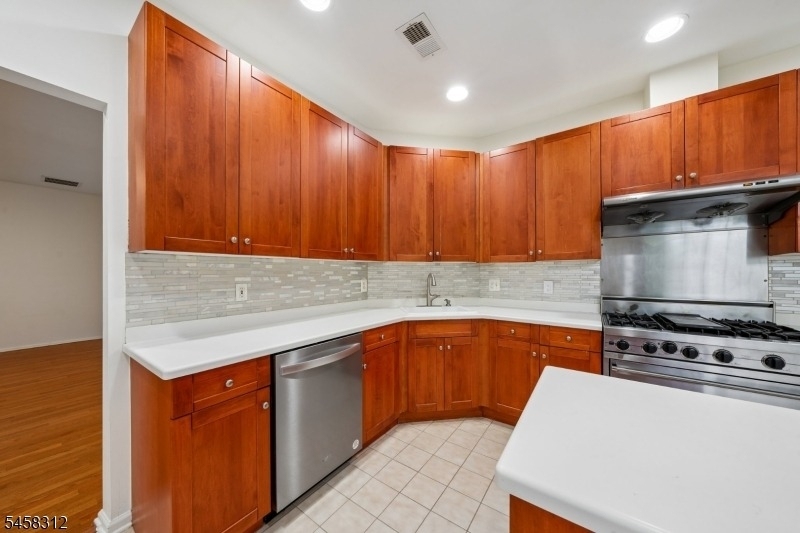 611 Binghampton Ln - Photo 15