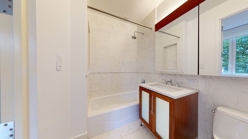 808 Columbus Ave - Photo 4