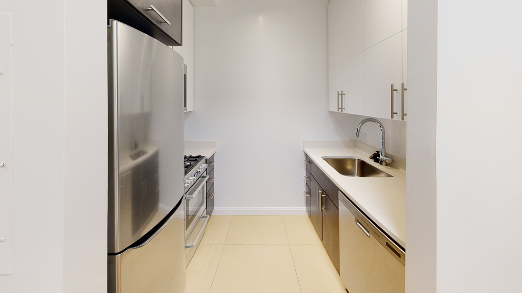 808 Columbus Ave - Photo 1