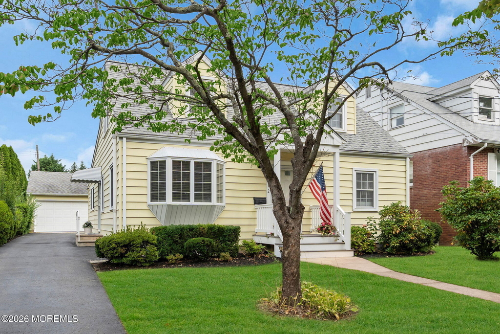 312 Salem Avenue - Photo 1